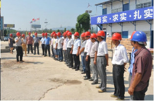 防水漿料施工過(guò)程中加多少水？